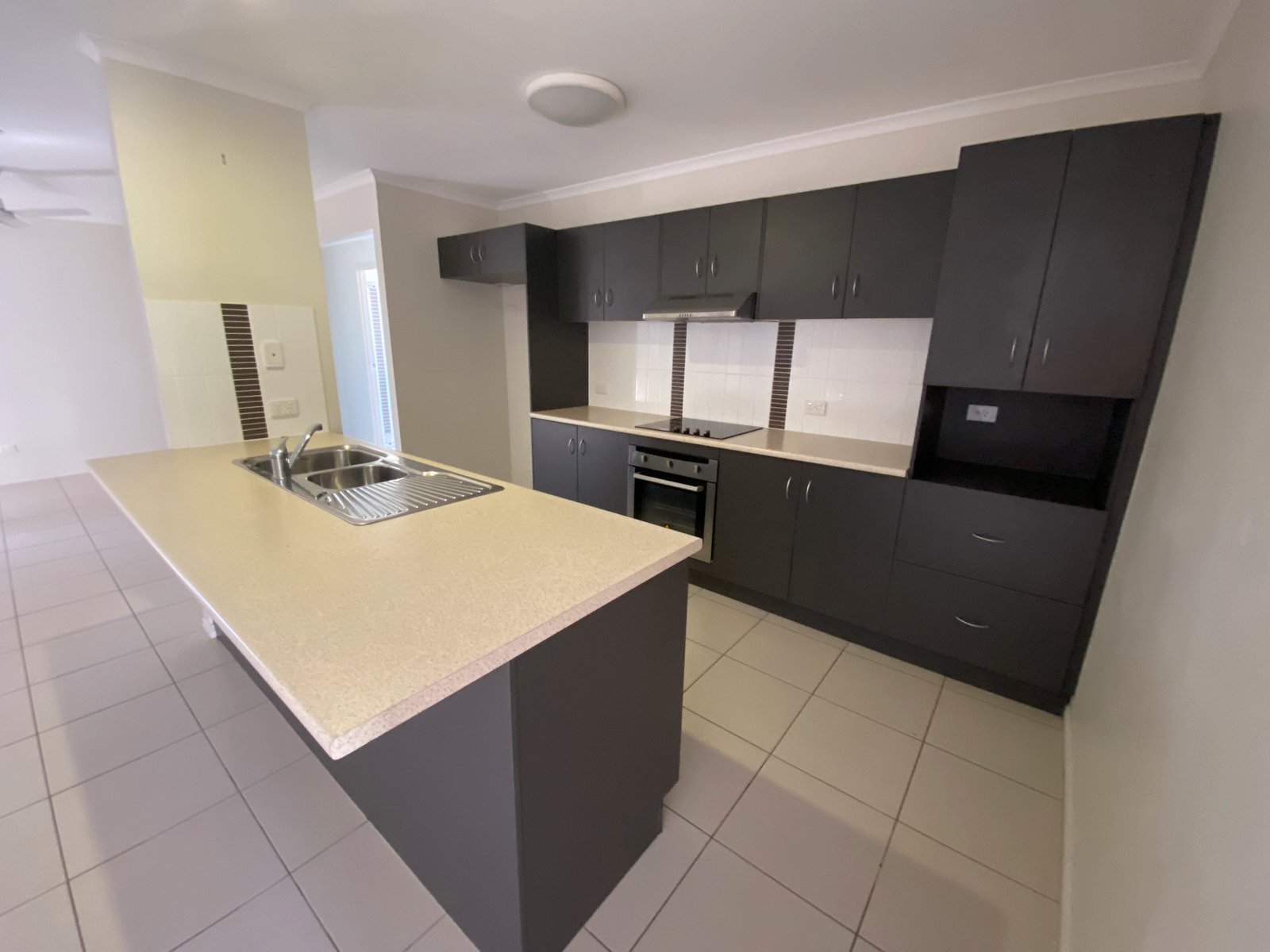 16 Surita Court BOYNE ISLAND 4