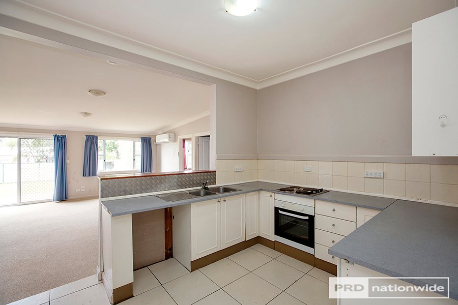 16 Susanne Street TAMWORTH 4