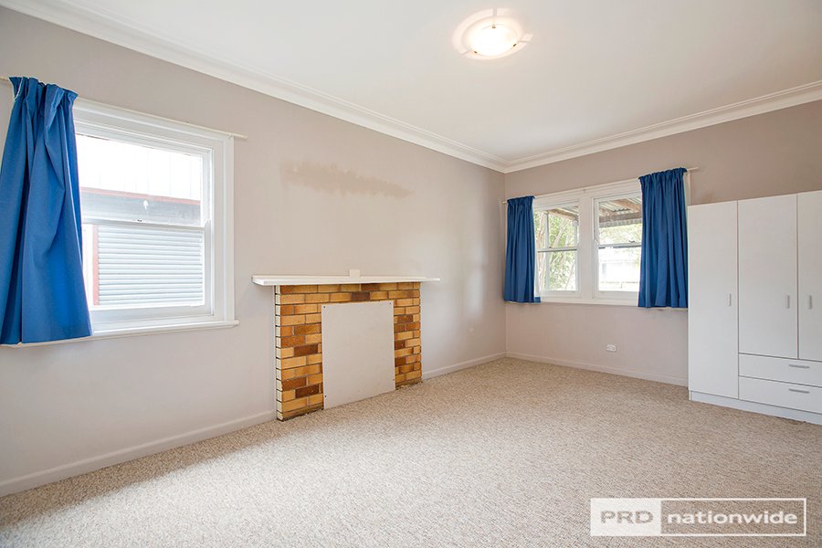 16 Susanne Street TAMWORTH 7