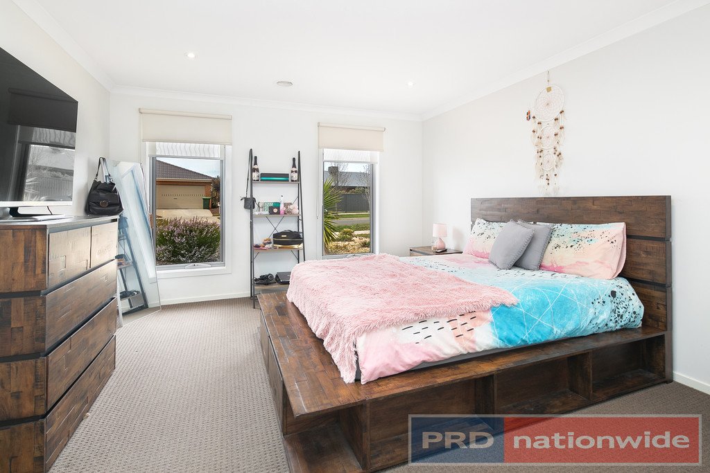 16 Sutcliffe Street Lucas 3