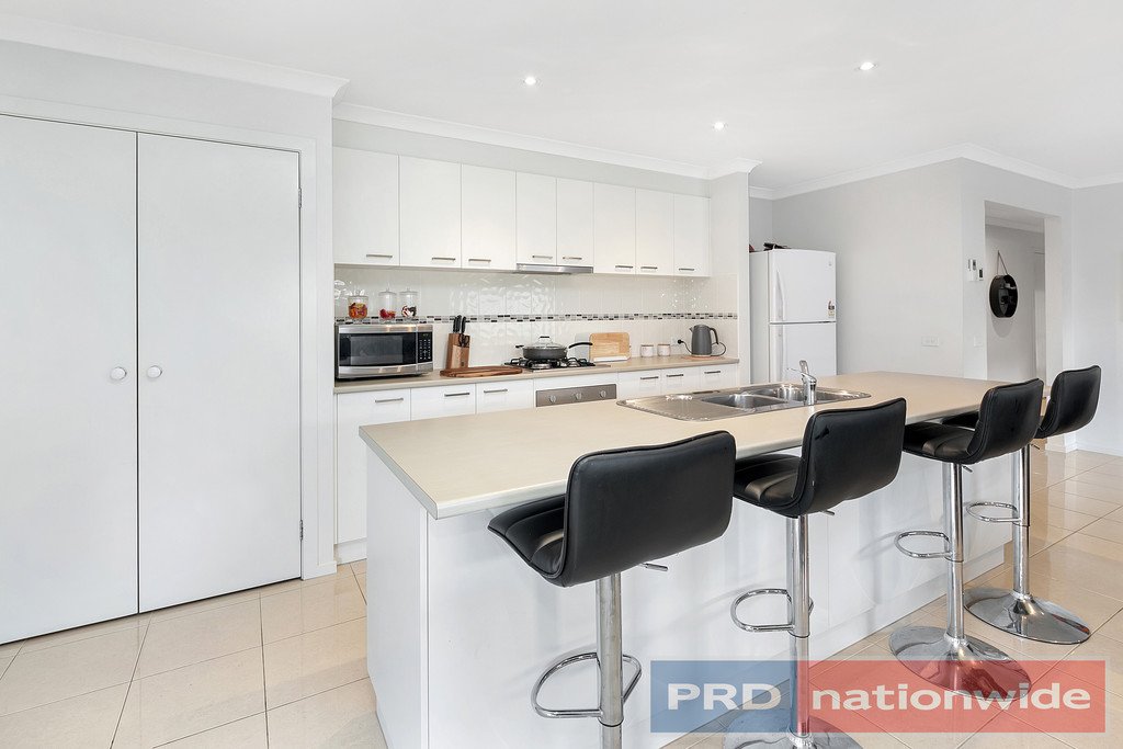 16 Sutcliffe Street Lucas 4