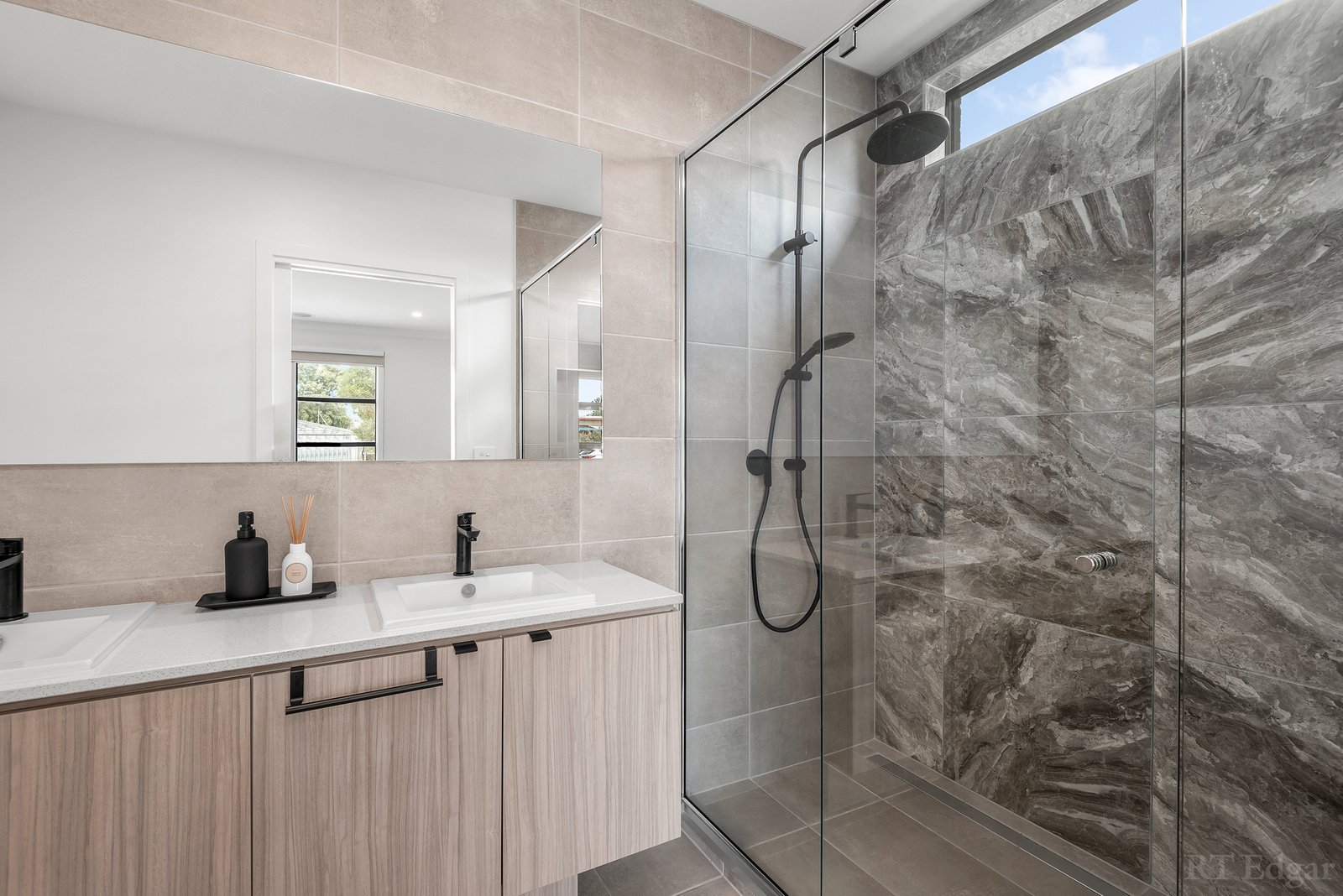 Real Estate and Property in 16 Swan Parade, St Leonards, VIC