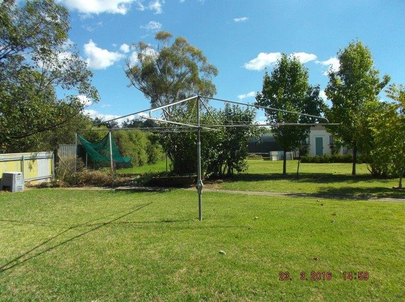 16 Sydney Street TUMUT 2
