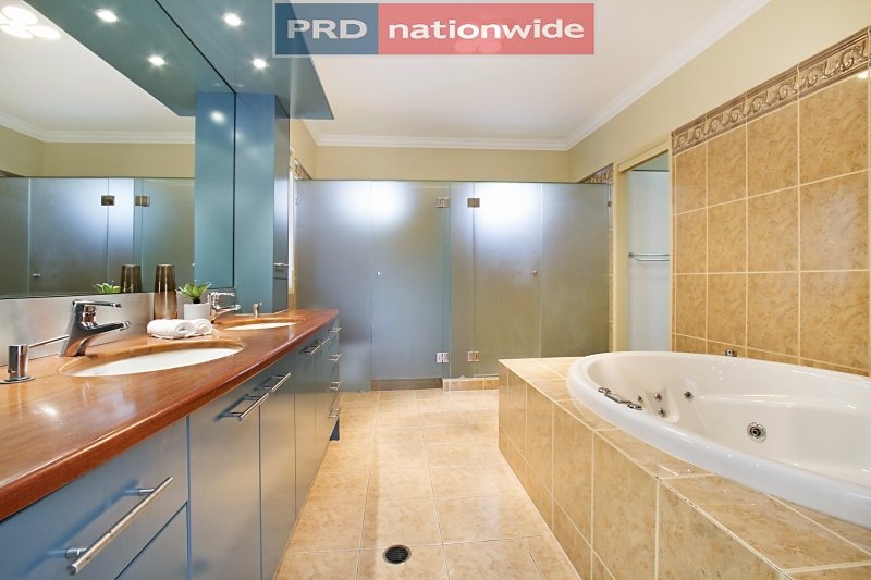 16 Tara Vista Boulevard HIGHLAND PARK 8