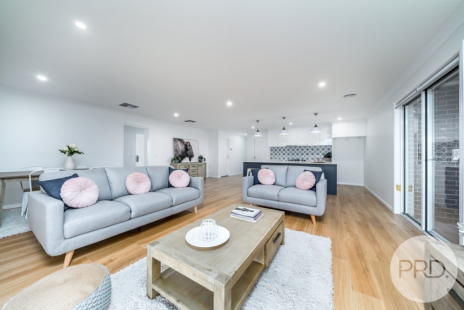 16 Thane Court LLOYD 4