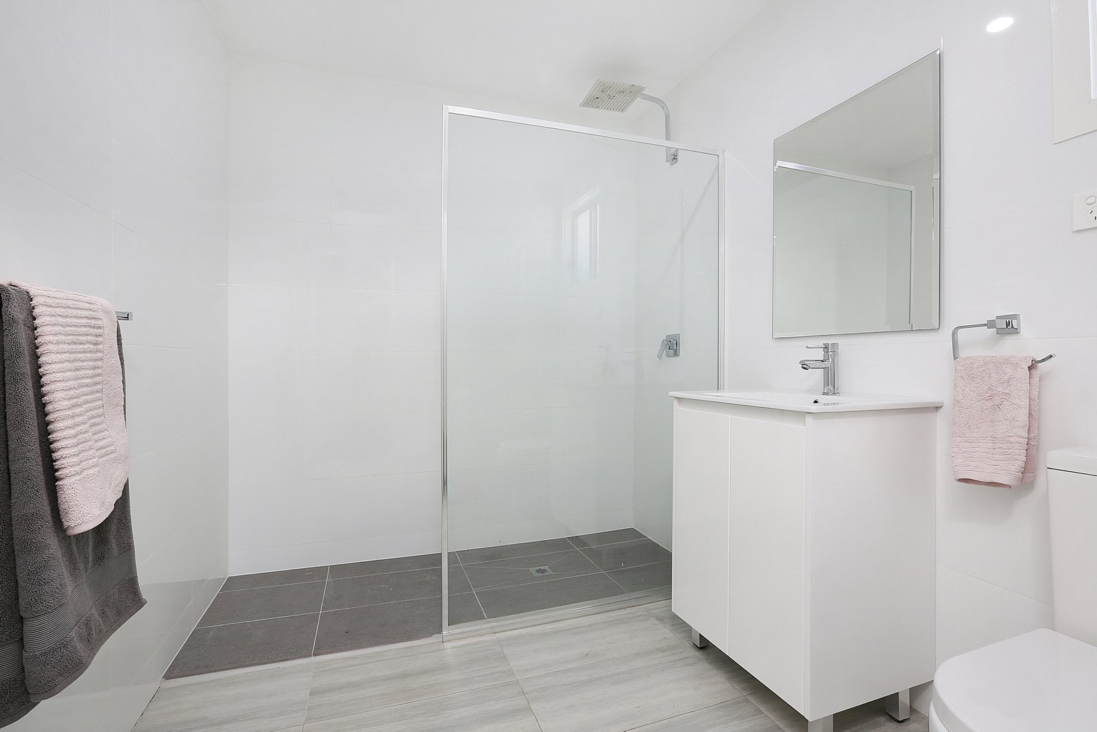 16 The Arches  KANAHOOKA 8