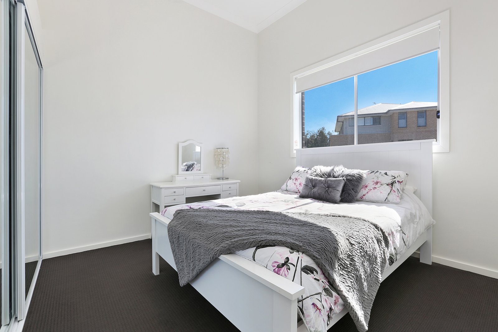 16 The Arches  KANAHOOKA 4