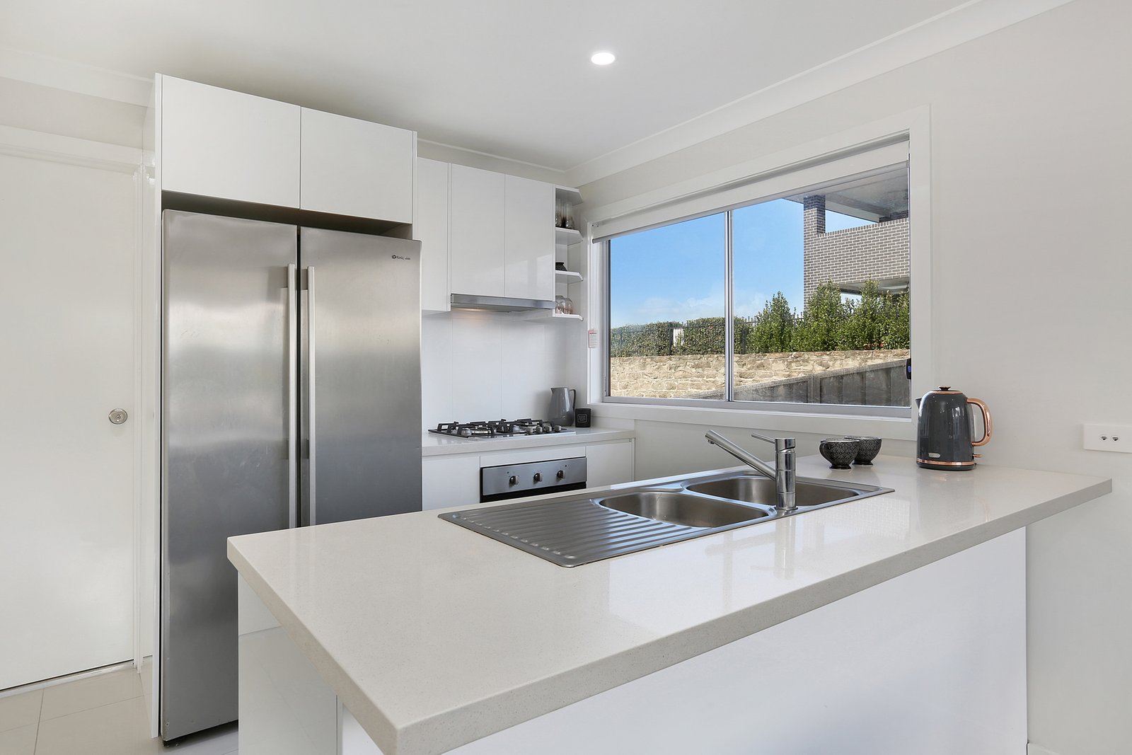 16 The Arches  KANAHOOKA 2