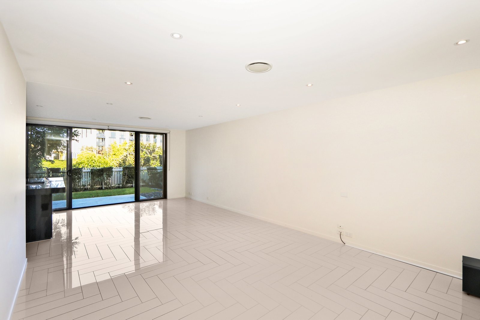 16 Theatre Drive BENOWA 6