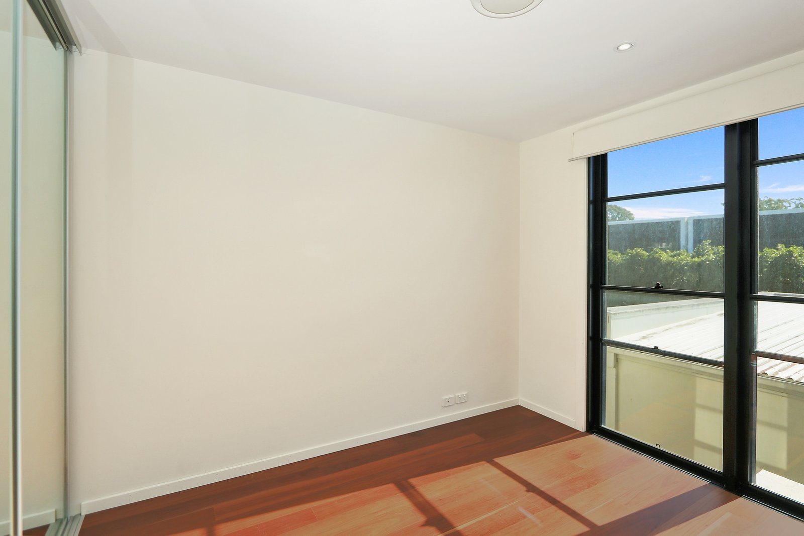 16 Theatre Drive BENOWA 11