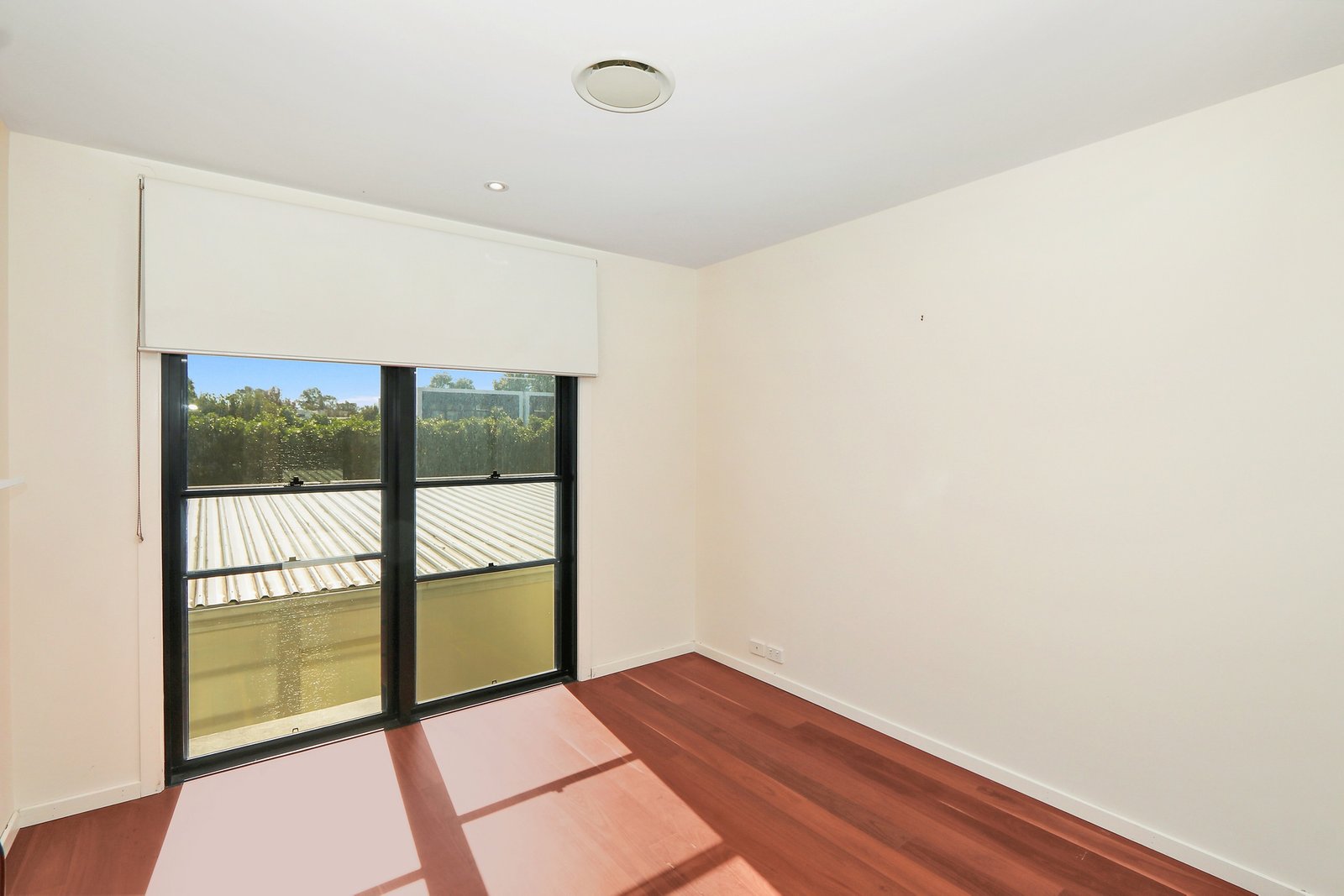 16 Theatre Drive BENOWA 12