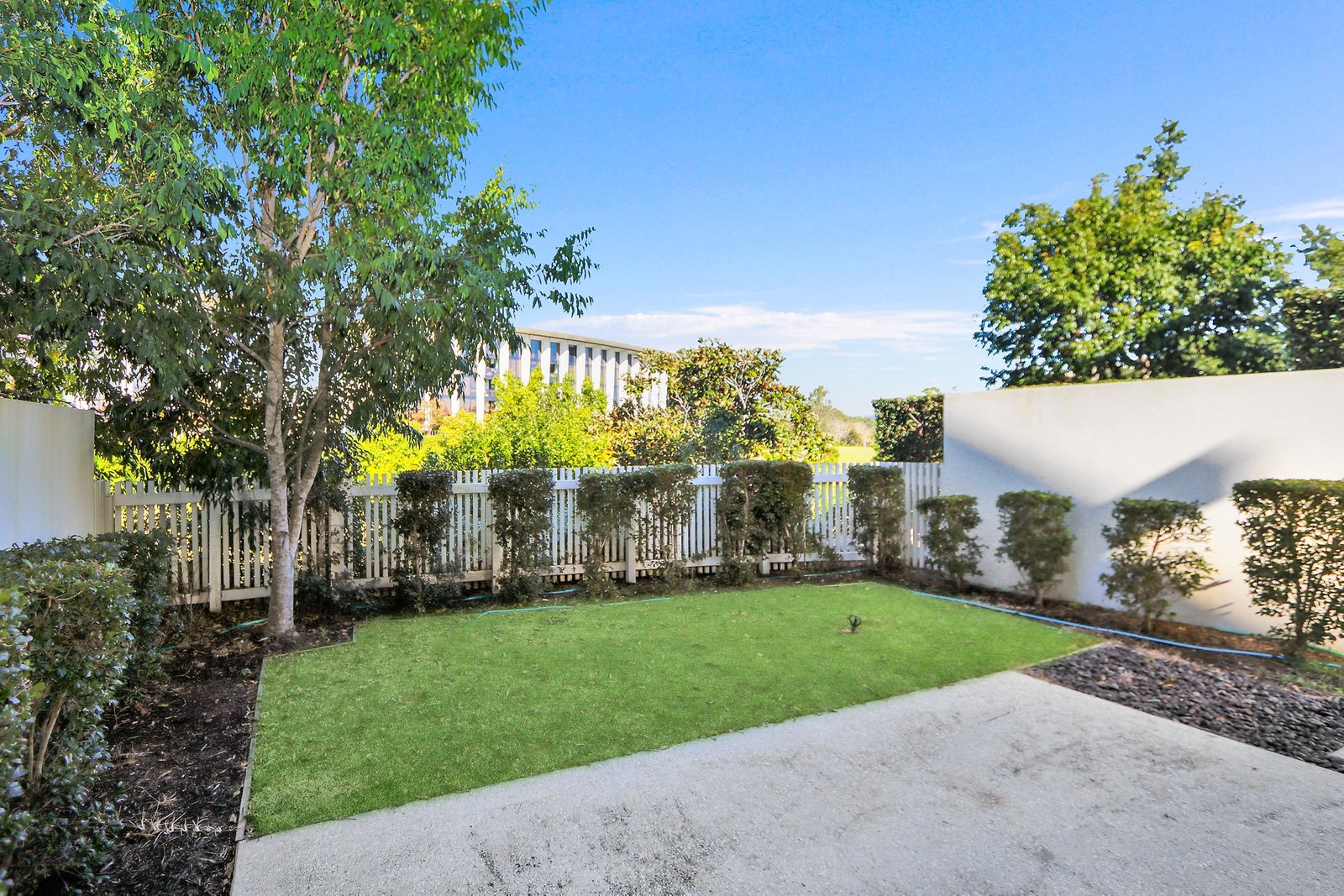 16 Theatre Drive BENOWA 16