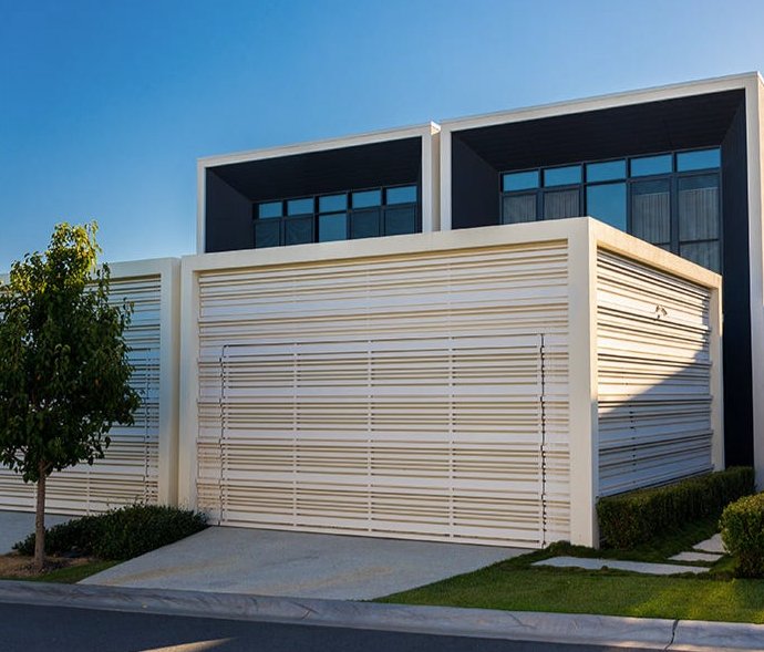 16 Theatre Drive BENOWA 1