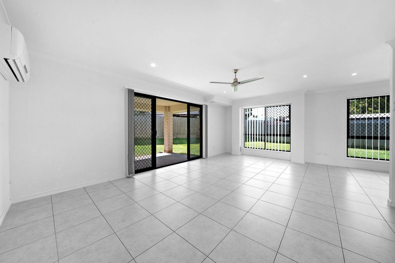 16 Thompson Street ZILLMERE 2