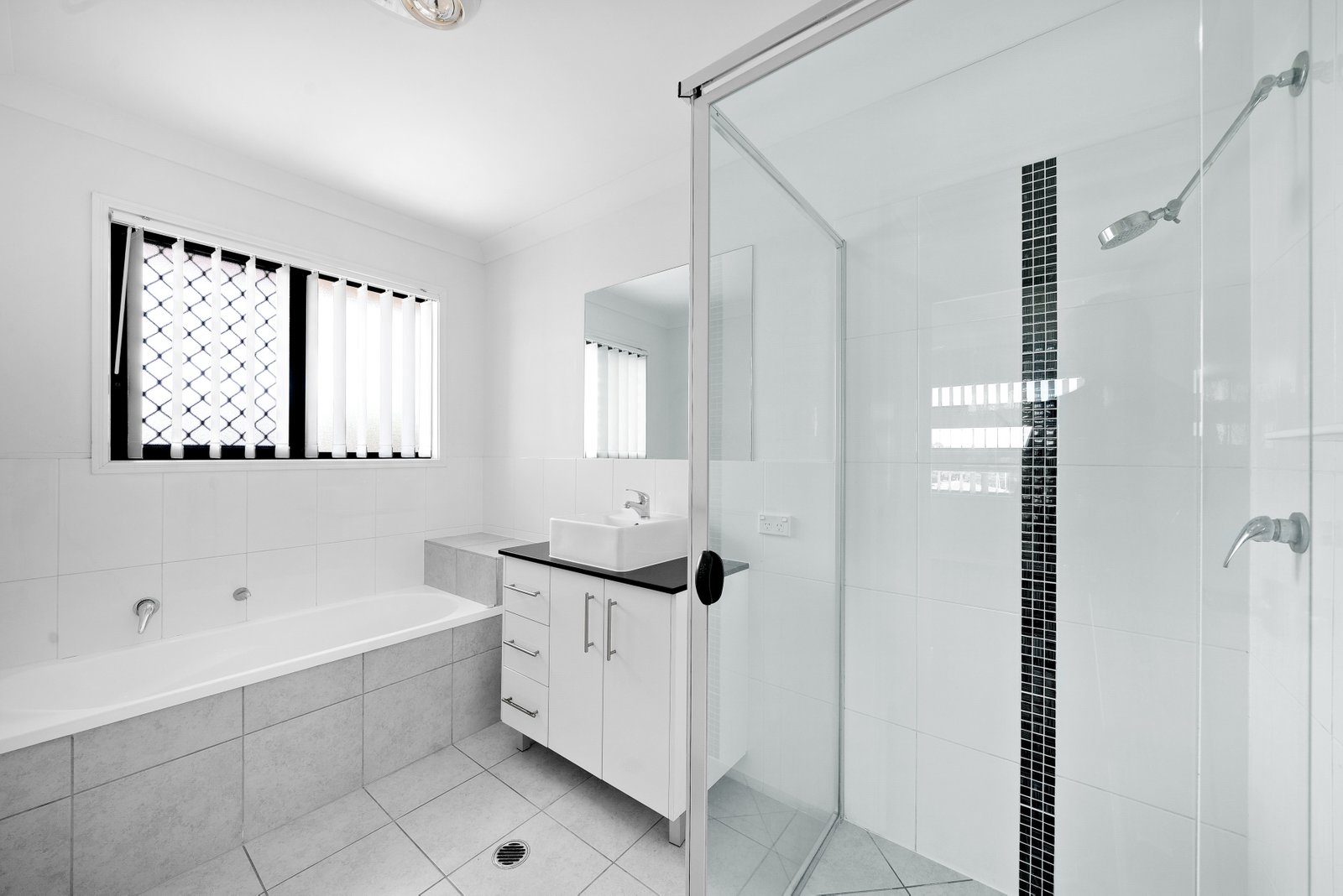 16 Thompson Street ZILLMERE 8