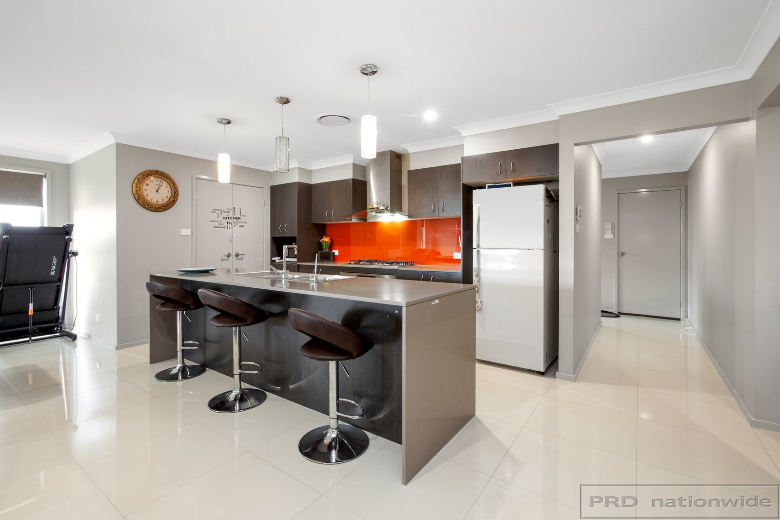 16 Threadtail Street CHISHOLM 2