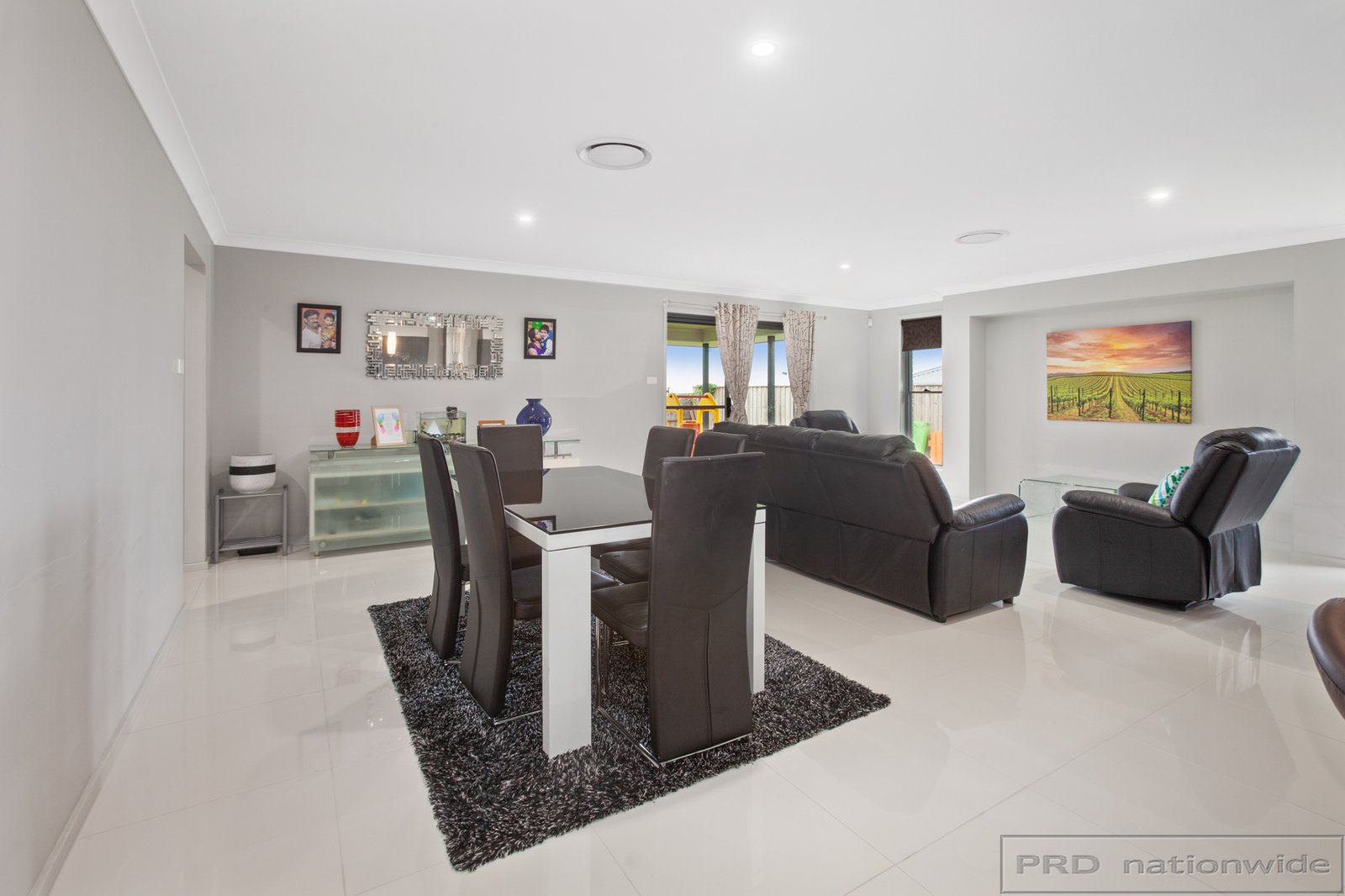 16 Threadtail Street CHISHOLM 6