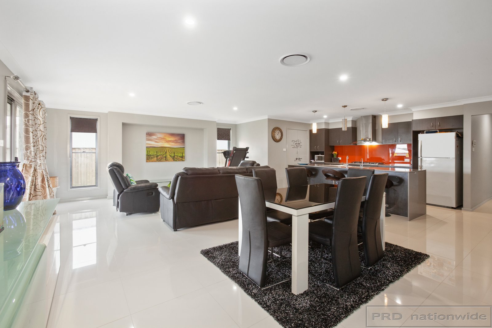 16 Threadtail Street CHISHOLM 7