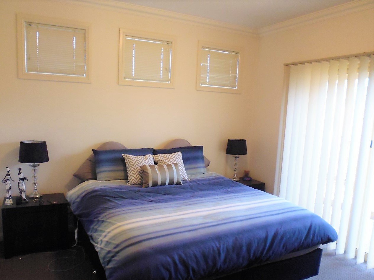 Gallery: 16 Thwaites Close