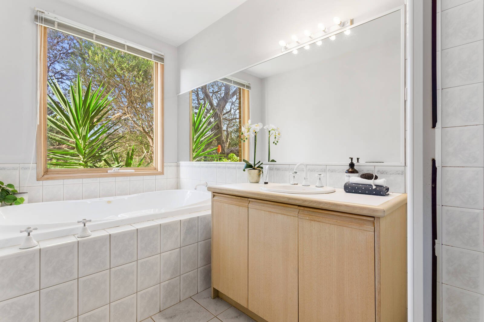 Real Estate and Property in 16 Timaru Close, Sorrento, VIC