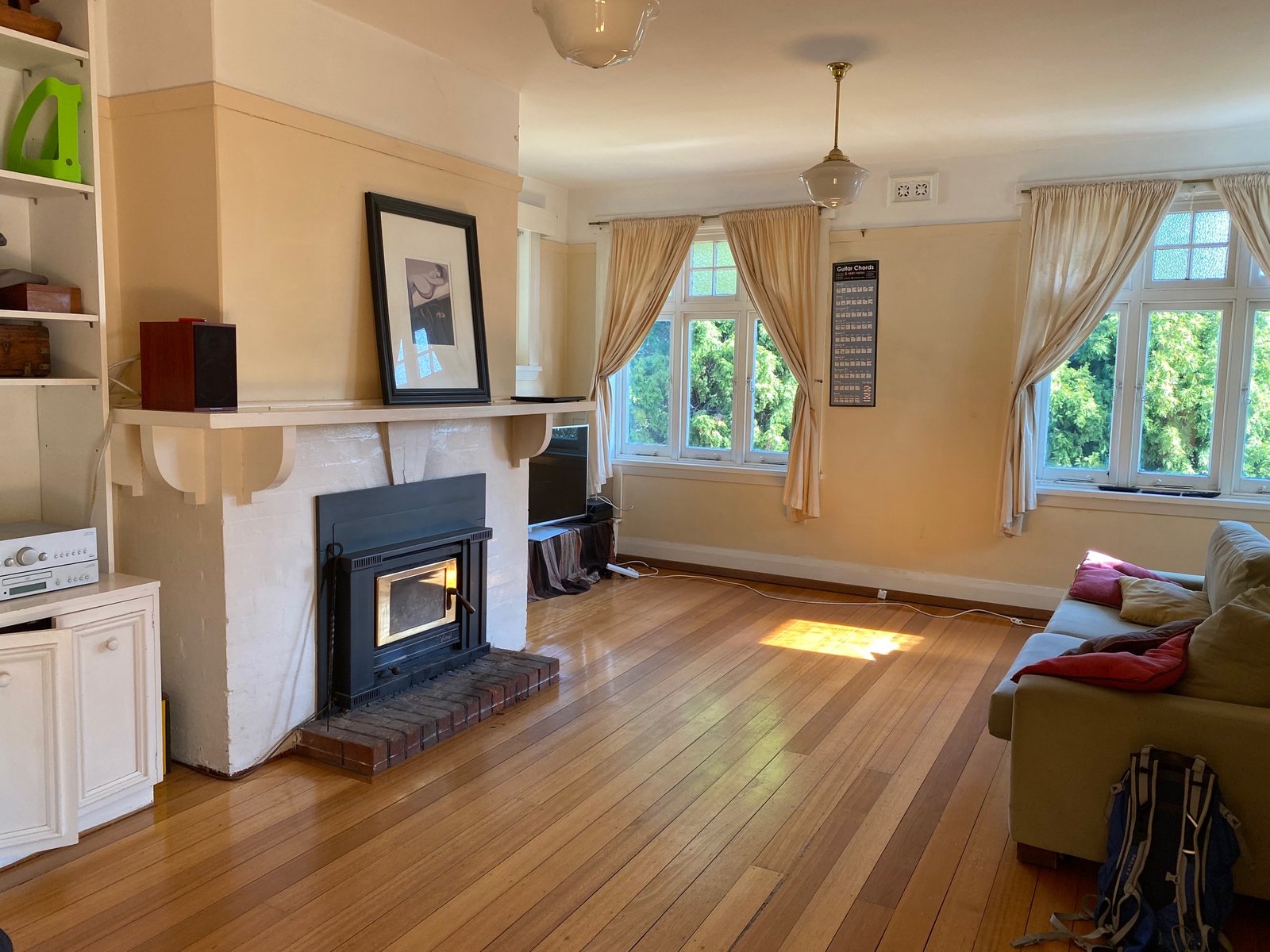 16 Toorak Avenue MOUNT STUART 2