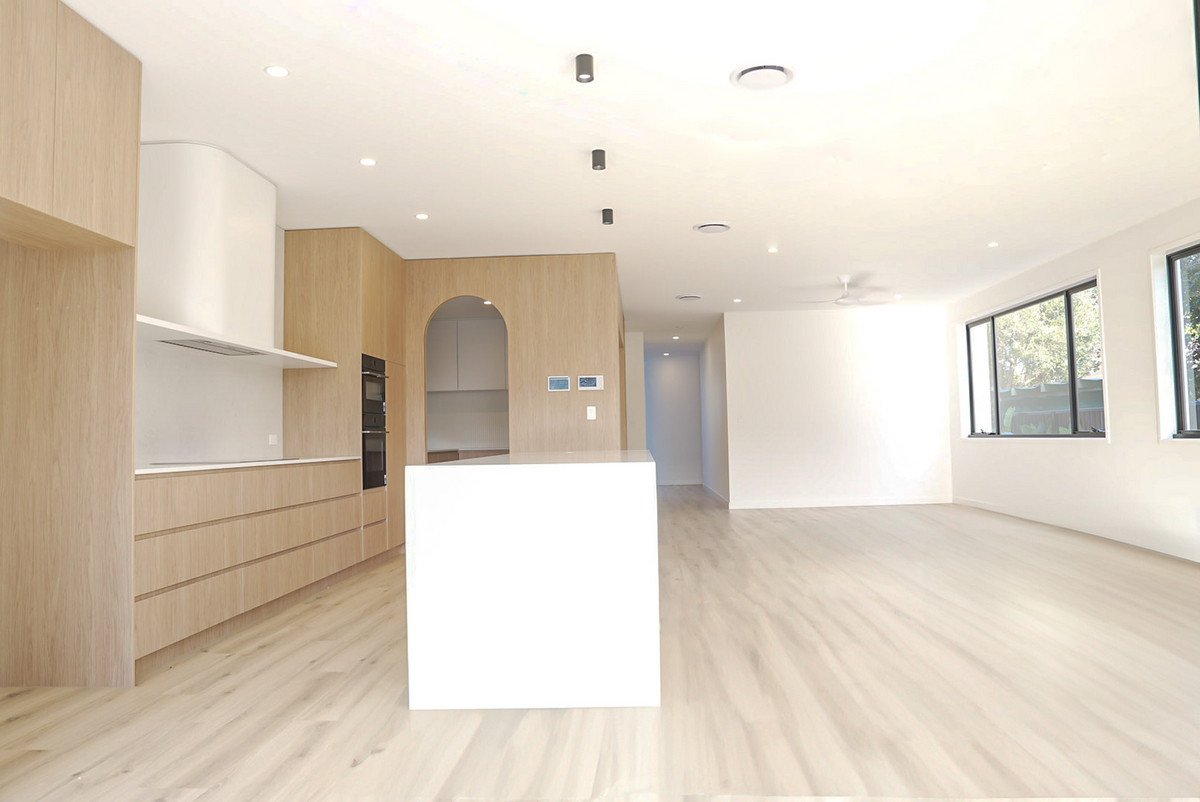 1/6 Topaz Court Hollywell 10