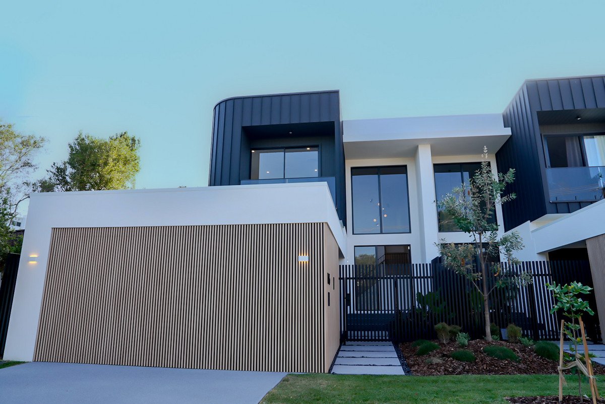 1/6 Topaz Court Hollywell 28