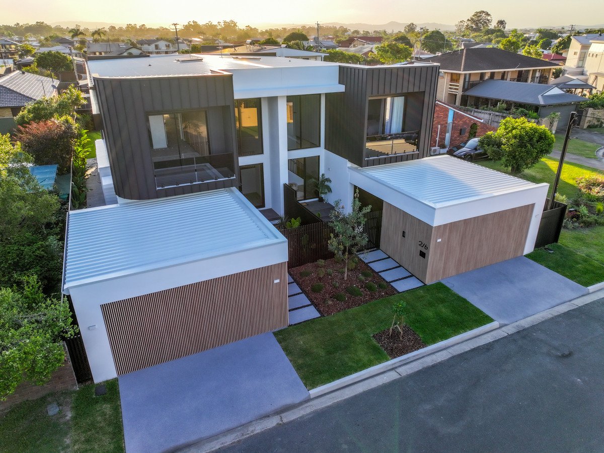 1/6 Topaz Court Hollywell 30