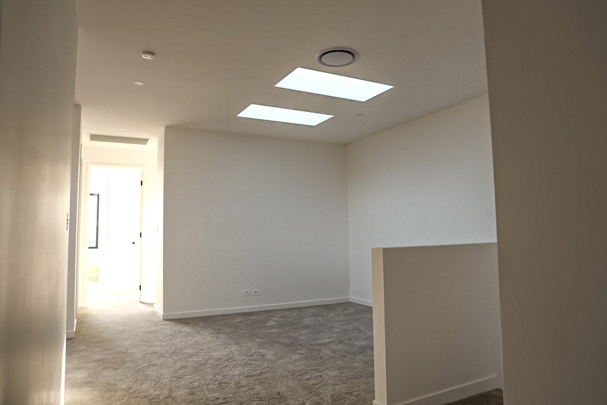 1/6 Topaz Court Hollywell 18