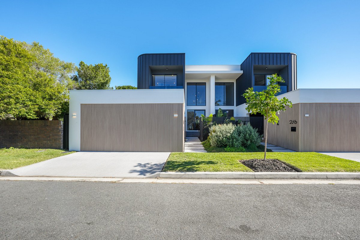 1/6 Topaz Court Hollywell 3