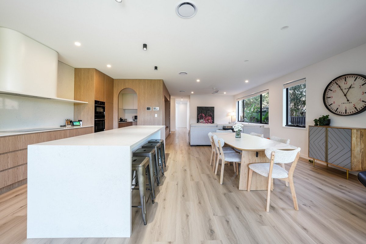1/6 Topaz Court Hollywell 8