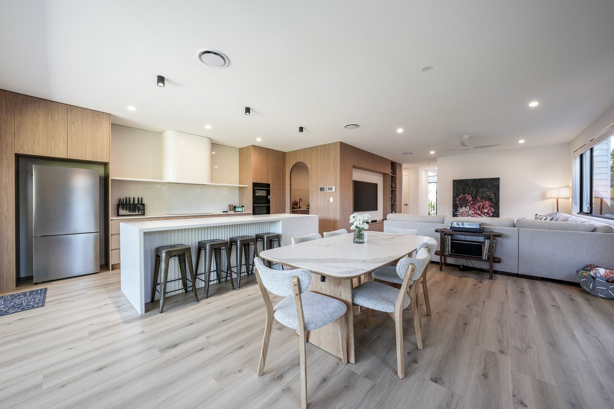 1/6 Topaz Court Hollywell 10