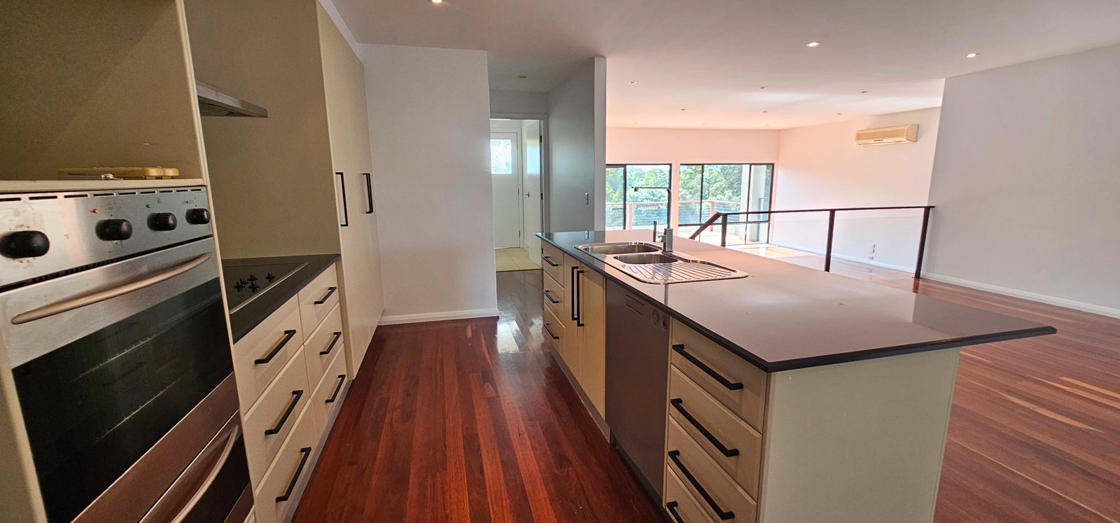 16 Tranquility Close KORORA 7