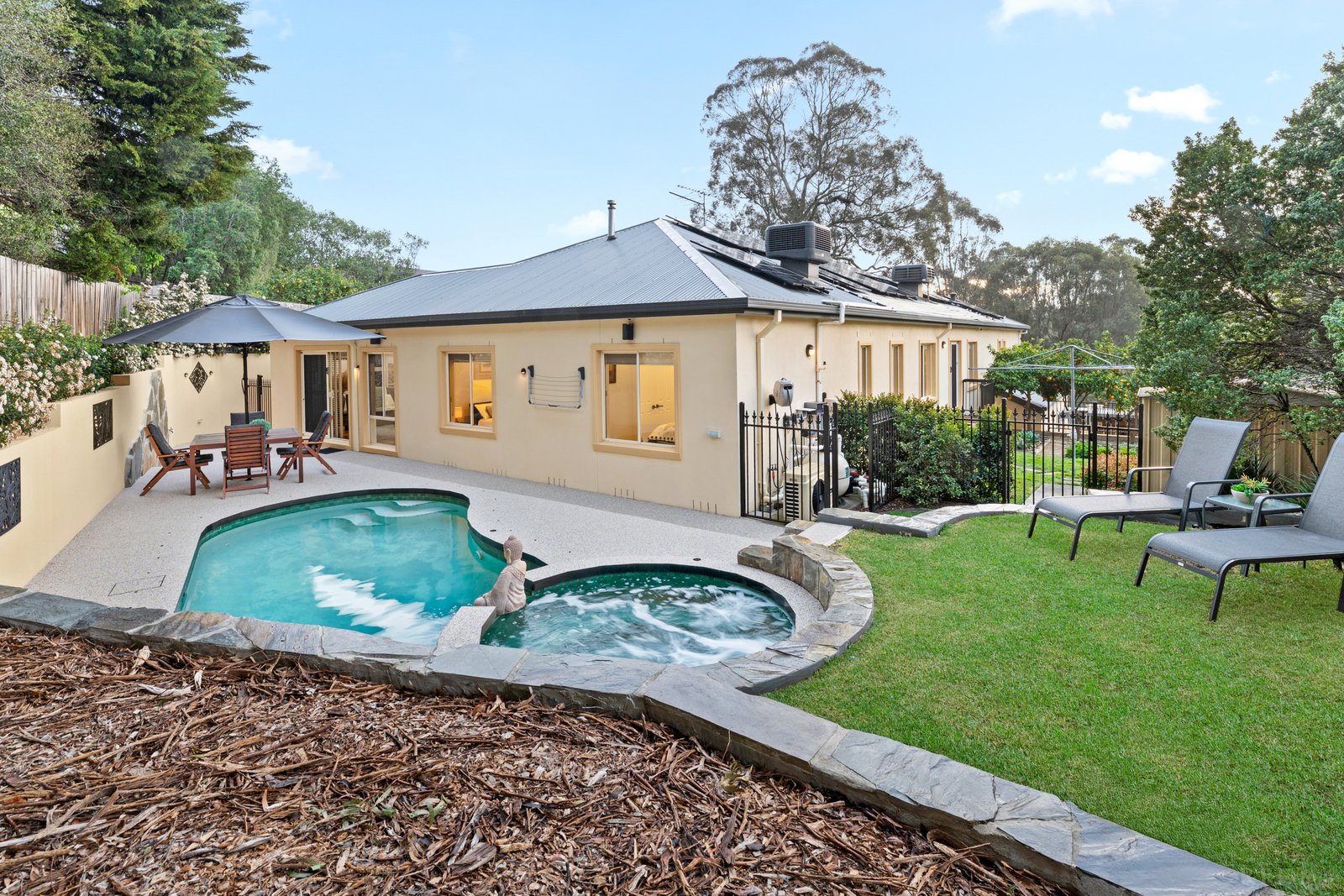 Real Estate and Property in 16 Treetop Terrace, Plenty, VIC