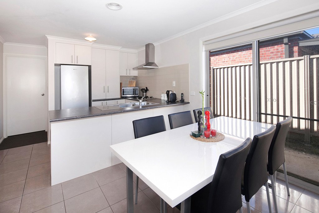 16 Tristan Drive SEBASTOPOL 4