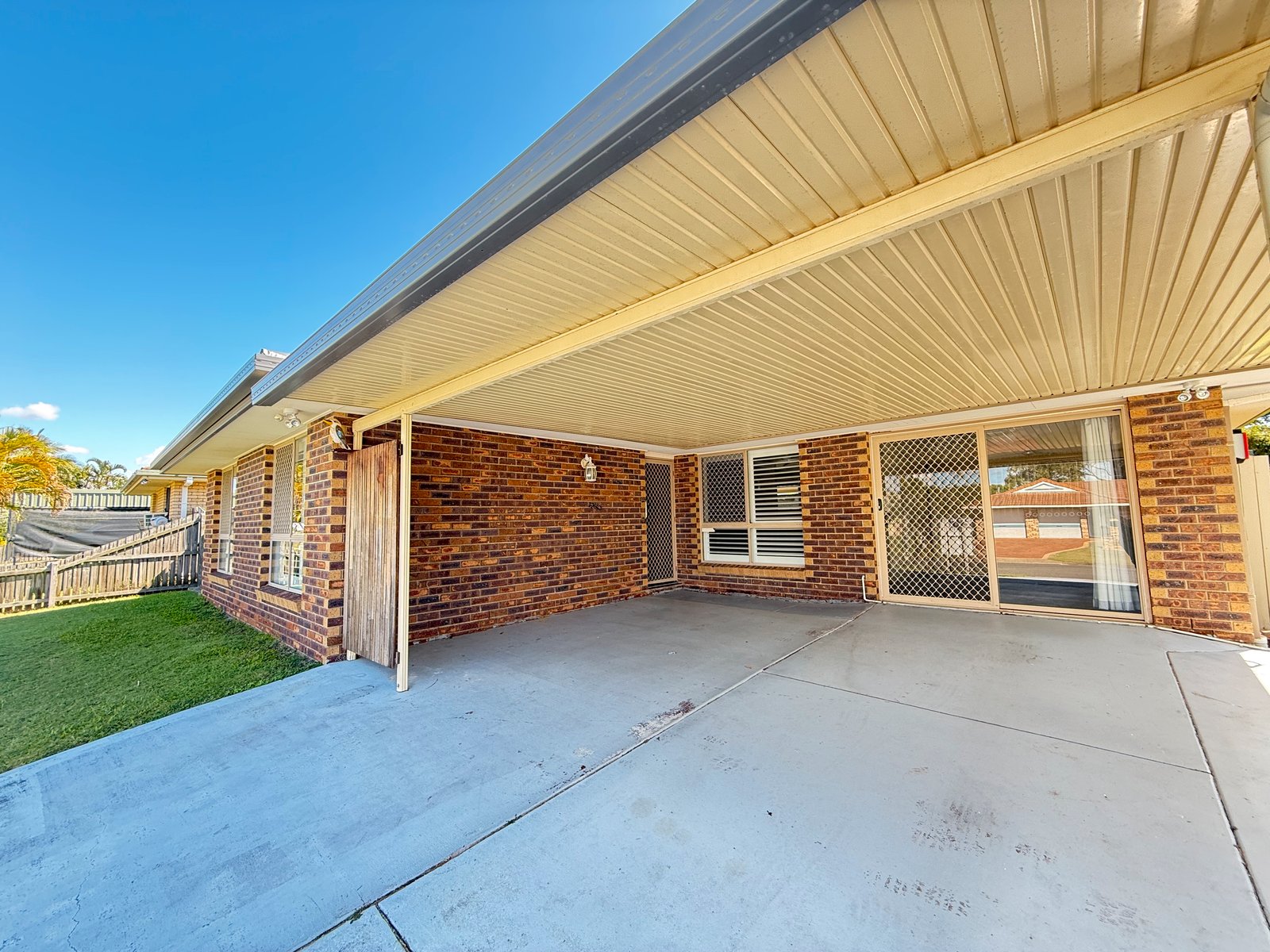 16 Tristania Crescent URANGAN 6