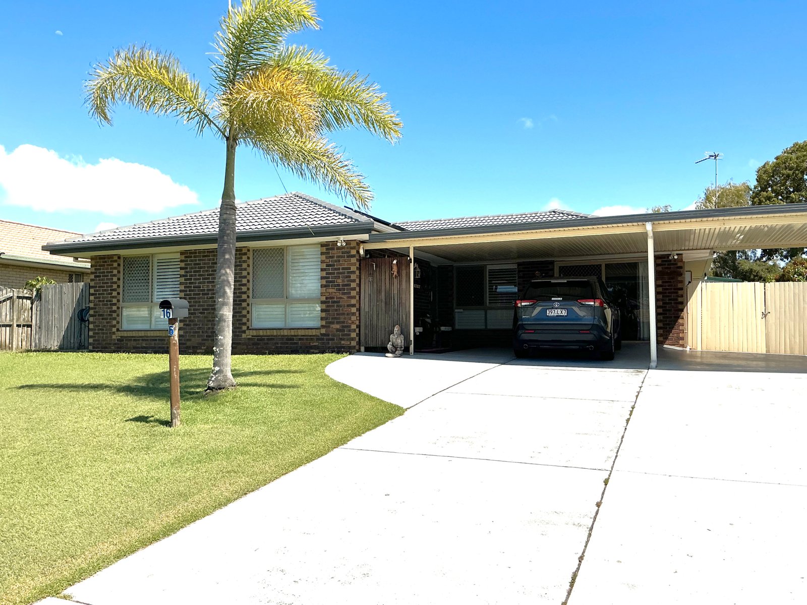 16 Tristania Crescent URANGAN 5