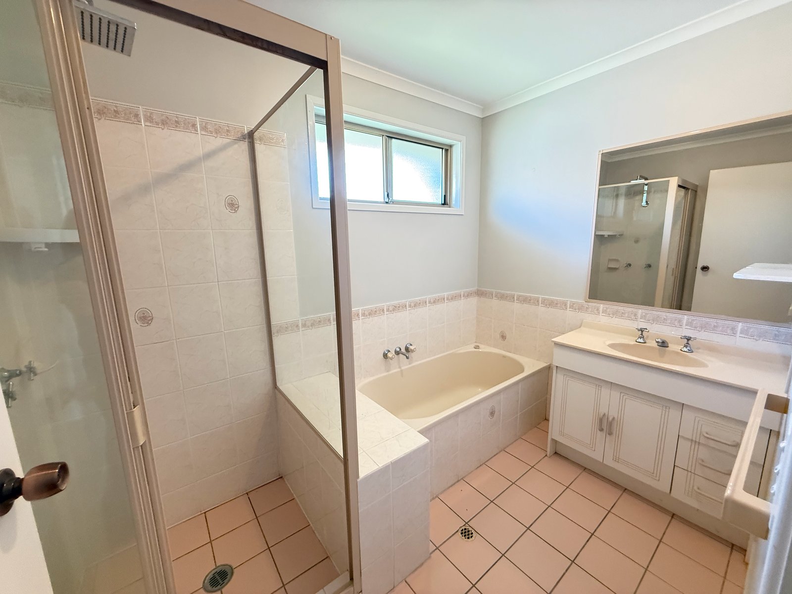 16 Tristania Crescent URANGAN 15