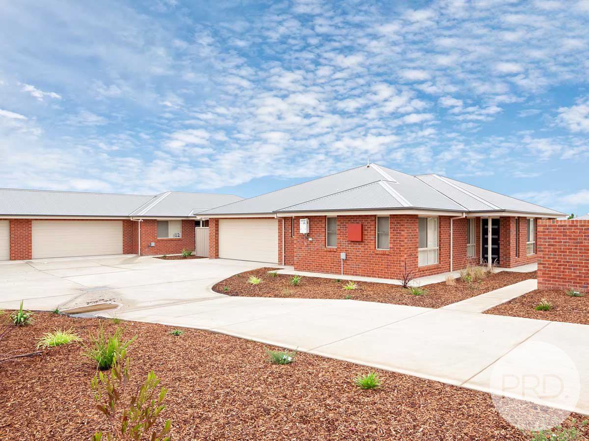 1/6 Trumper Street BOOROOMA 8