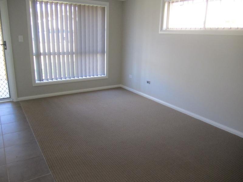 16 Tulipwood Crescent TAMWORTH 4
