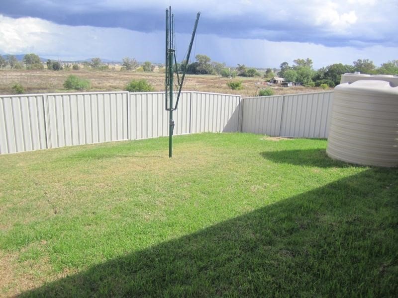 16 Tulipwood Cresent  TAMWORTH 6