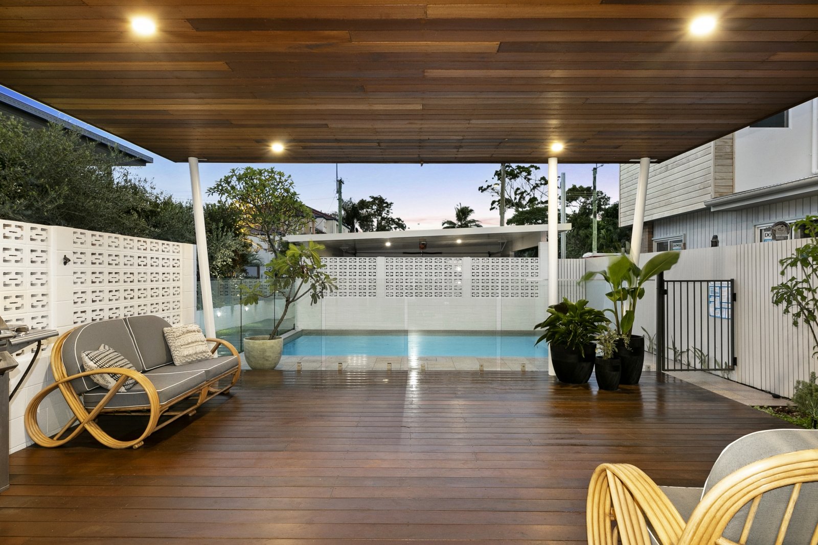 16 Twenty Fourth Avenue PALM BEACH 7