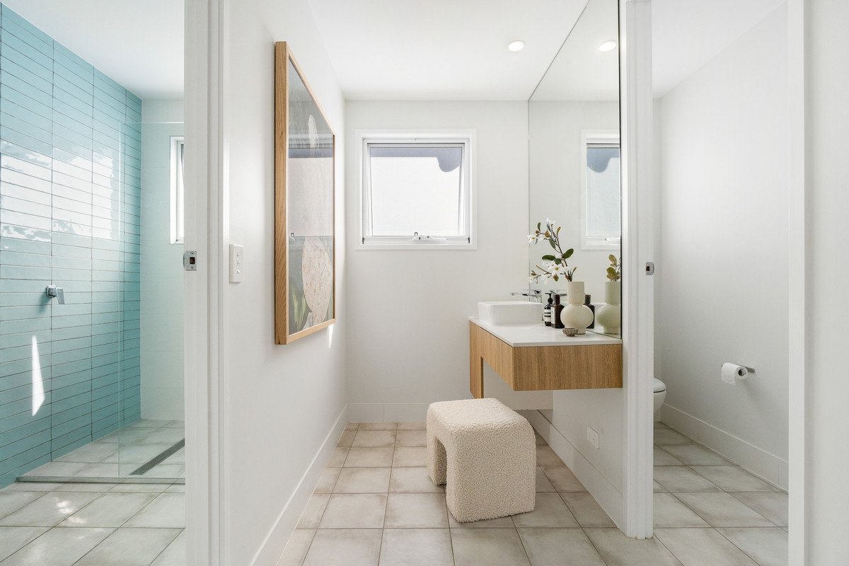 16 Twenty Fourth Avenue PALM BEACH 21