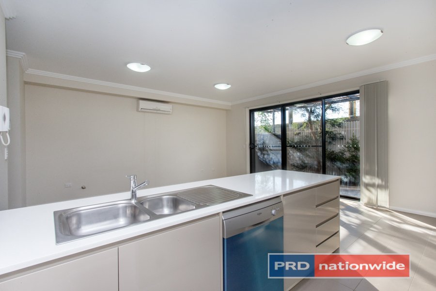 16 Tyler Street JORDAN SPRINGS 7