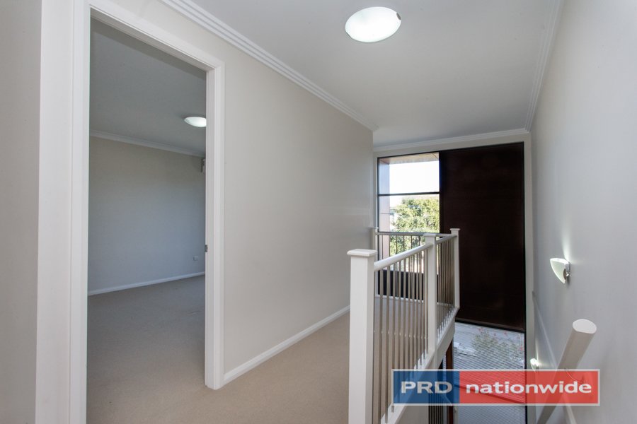 16 Tyler Street JORDAN SPRINGS 8