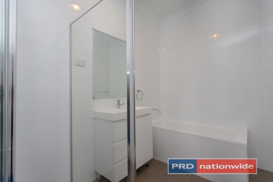 16 Tyler Street JORDAN SPRINGS 11