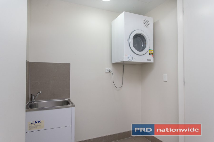 16 Tyler Street JORDAN SPRINGS 15