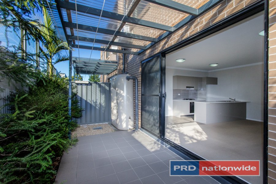 16 Tyler Street JORDAN SPRINGS 16