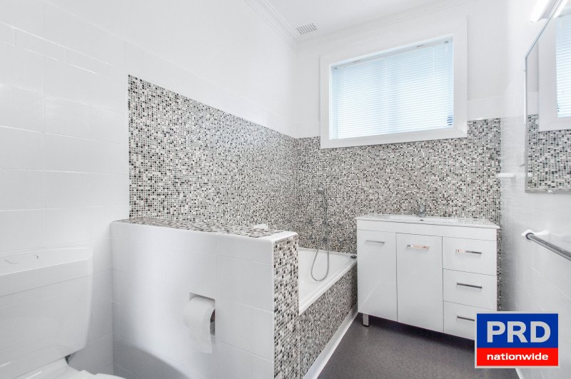 16 Unara Rd  DAPTO 6