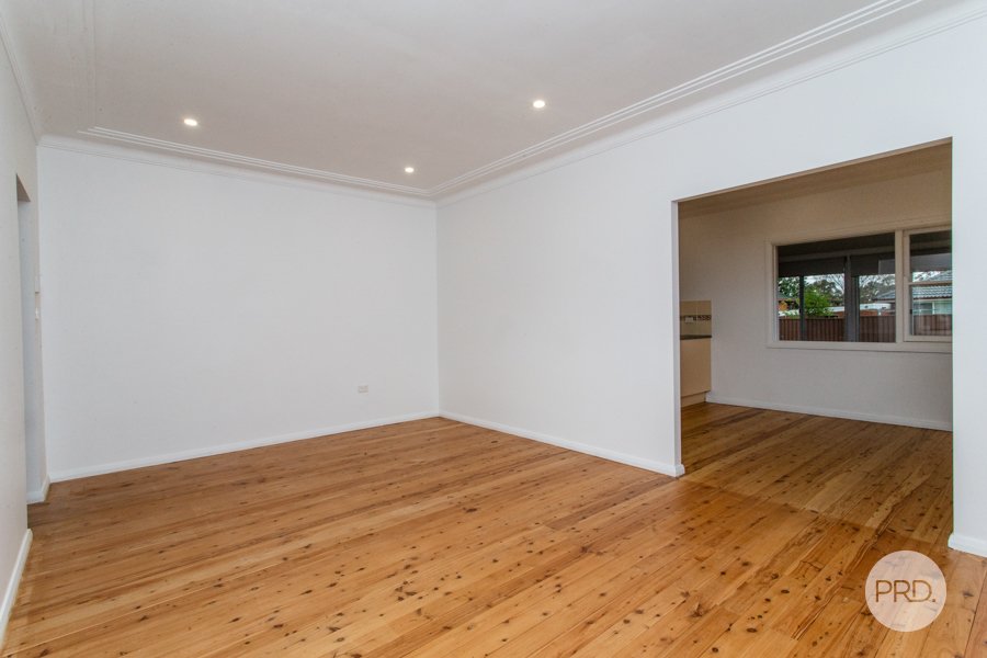 16 Upton Street SOUTH PENRITH 4